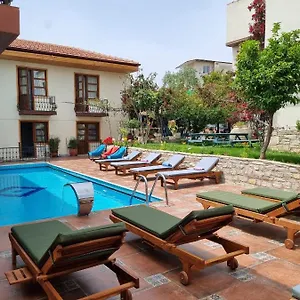 Sezgin Kusadasi
